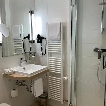 Otel Seminarzentrum Rueckersbach Johannesberg
